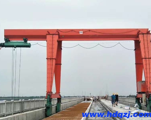 輪胎式起重機在建筑工地中的應用價值是什么？